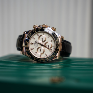 Alternative view of Rolex Daytona 116515LN – 18K Everose Gold Black Ceramic Bezel