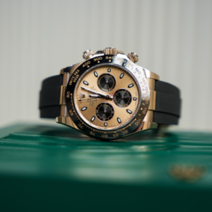 Alternative view of Rolex Daytona 116515LN – Everose Gold Champagne Dial Chronograph