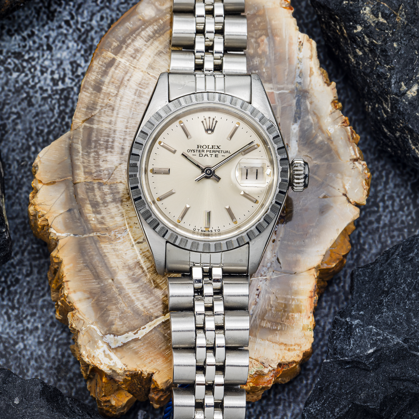 Rolex Oyster Perpetual Date 76094 Silver Dial 26 mm Ladies Watch - Image 5