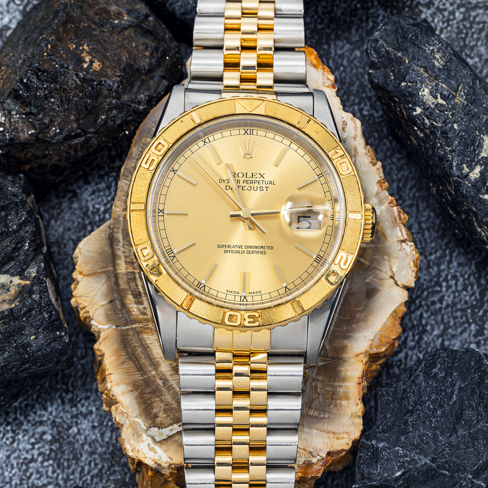 Rolex Datejust Turn-O-Graph 16263 – Two-Tone 36mm – Gold Rotating Bezel – Jubilee Bracelet - Image 5